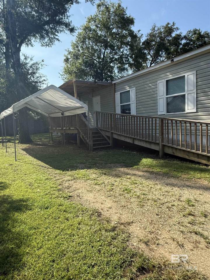 9448 Pinewood Avenue - Photo 1
