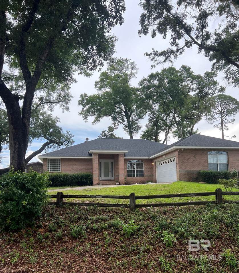 2204 Club House Drive - Photo 1
