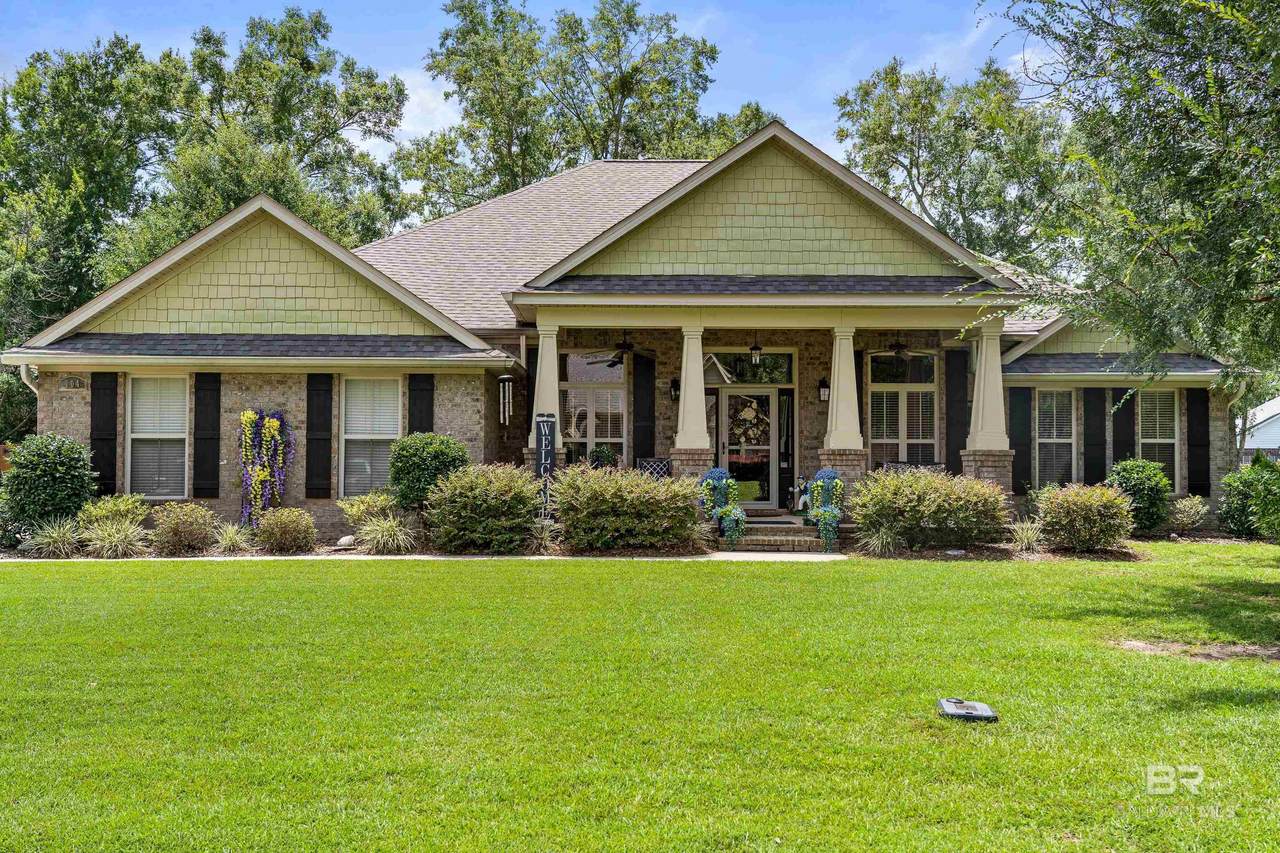 704 Edinburgh Avenue - Photo 1