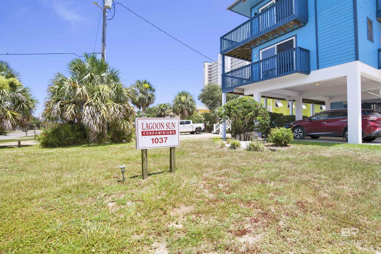 1037 Lagoon Avenue - Photo 1