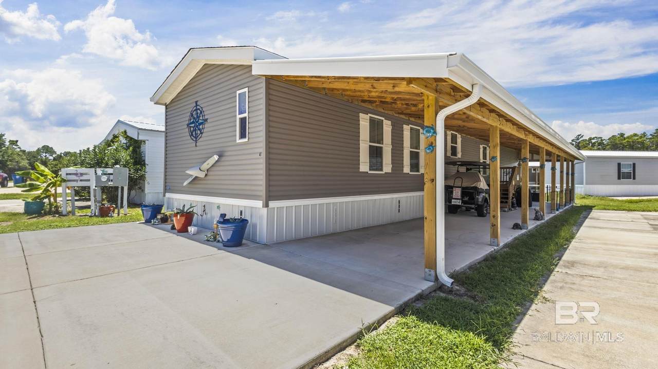 2340 Lagoon Circle - Photo 1