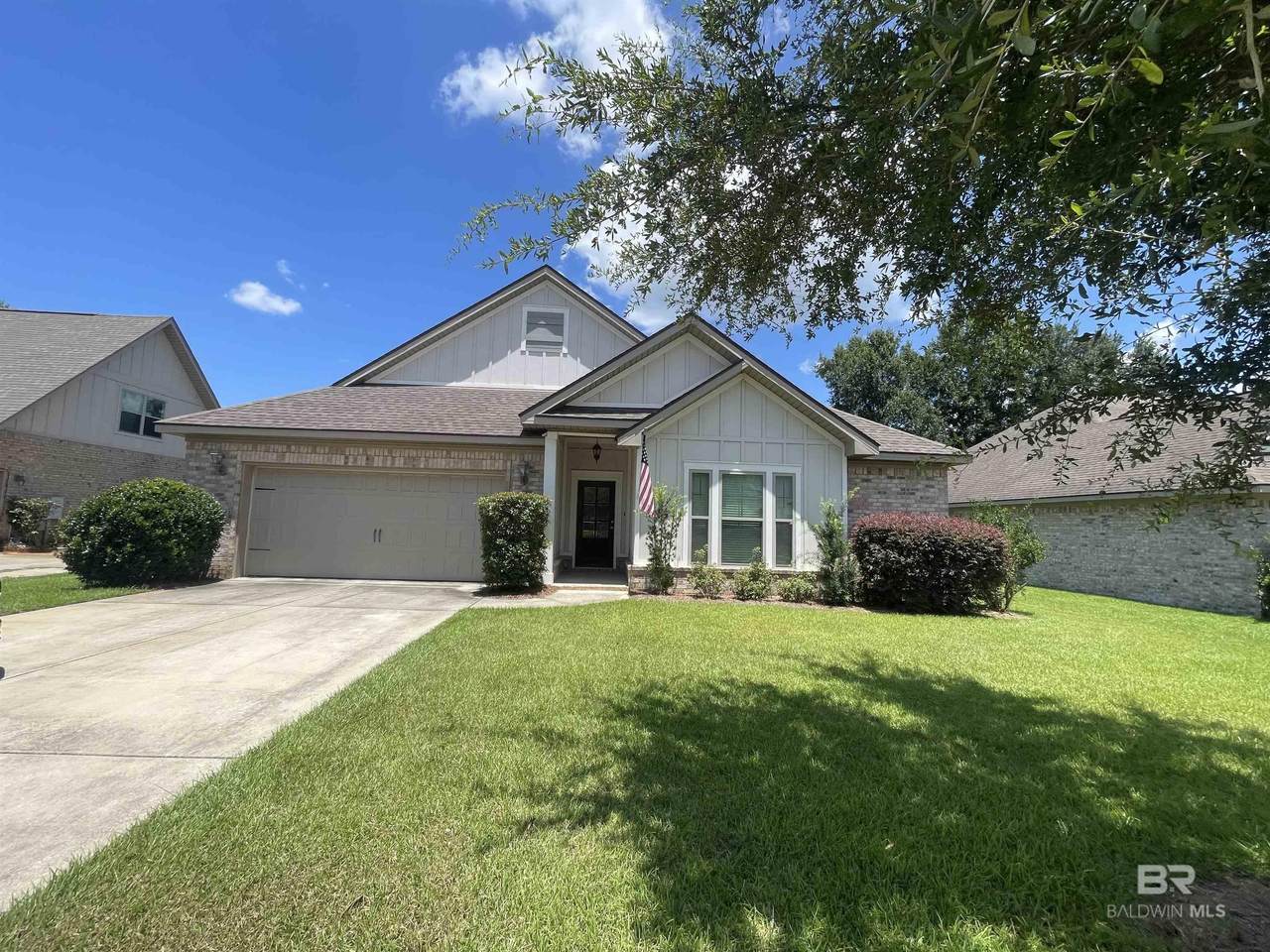 253 Hawthorne Circle - Photo 1