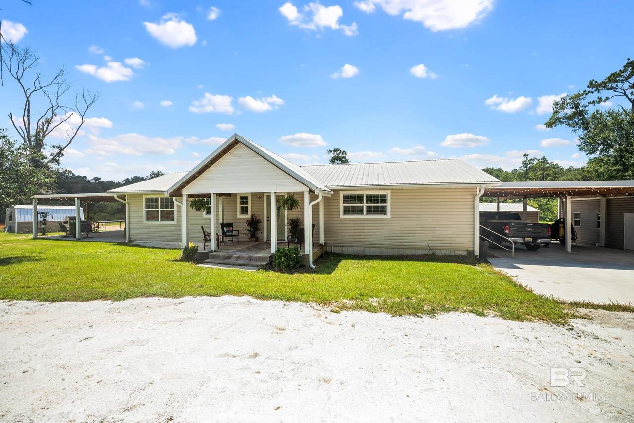 17976 Vaughn Road - Photo 1