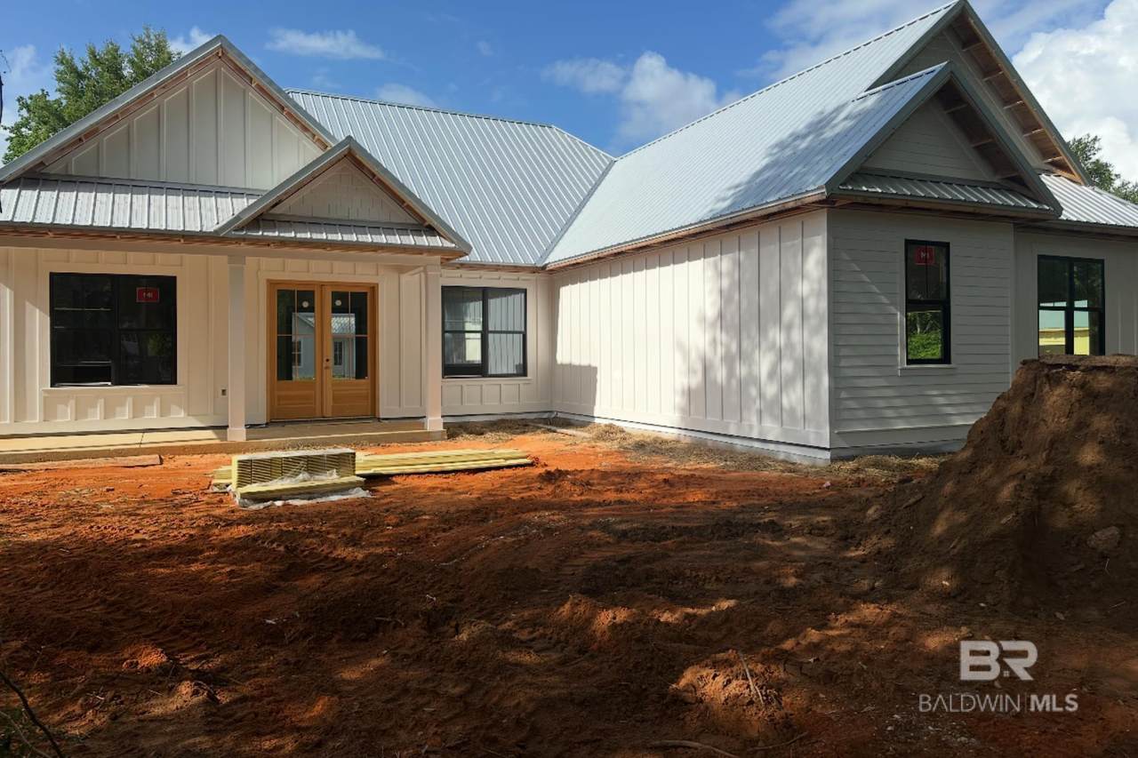 1348 Randall Avenue - Photo 1