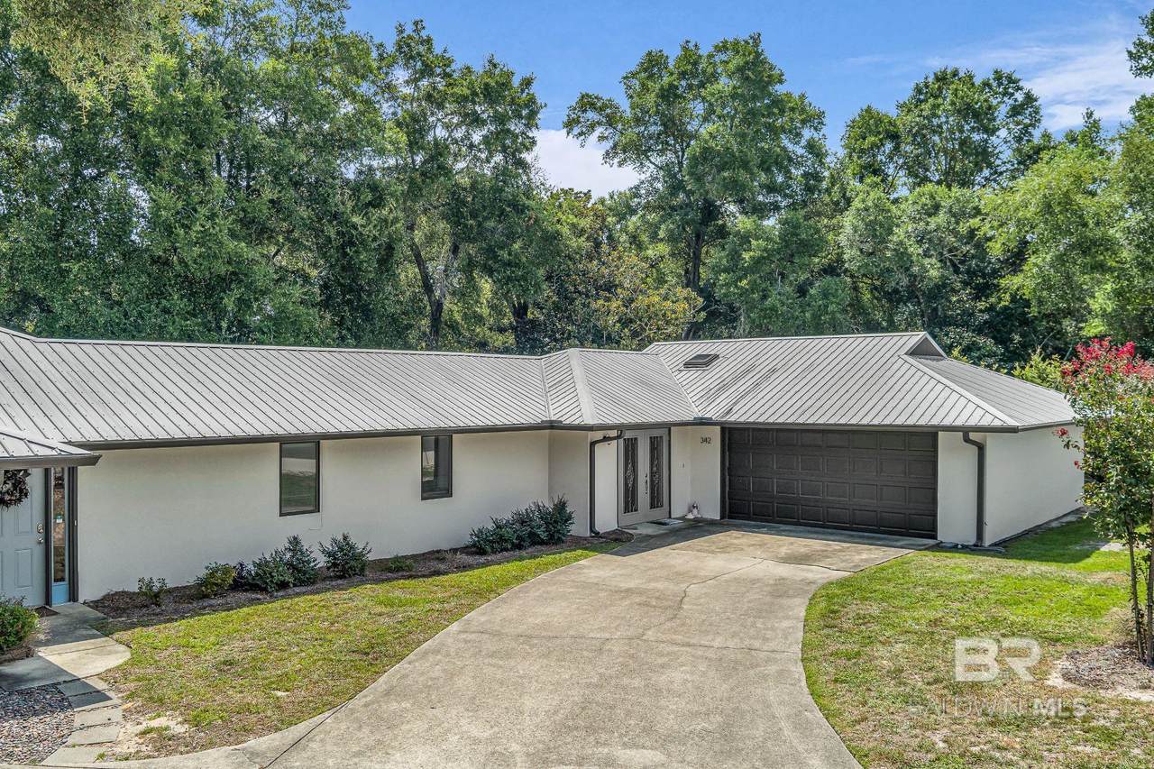 342 Shoreway Drive - Photo 1