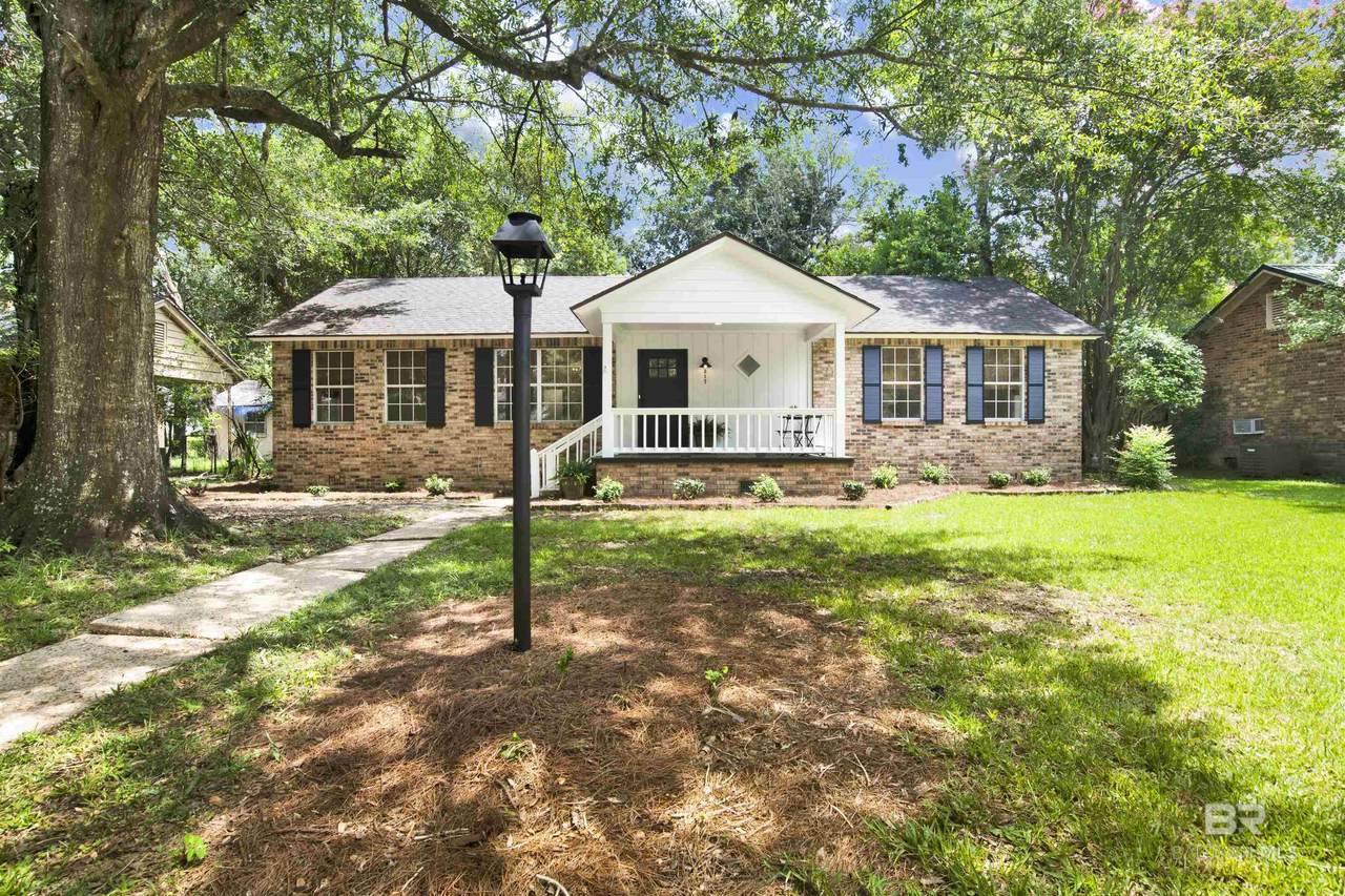 317 Lee Street - Photo 1