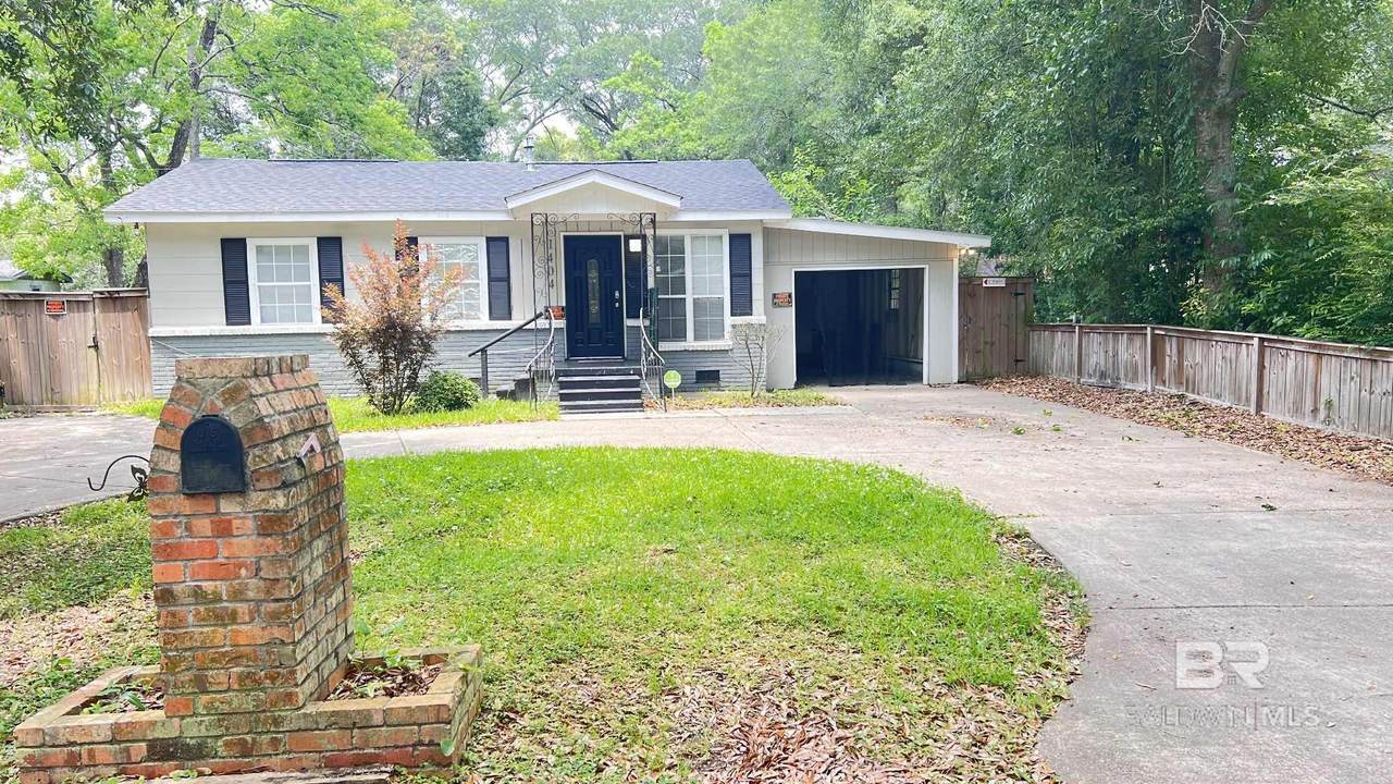 1404 Tampa Drive - Photo 1