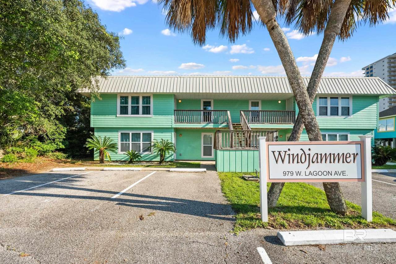 979 Lagoon Avenue - Photo 1