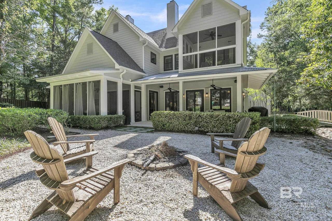 1106 Old County Road - Photo 1