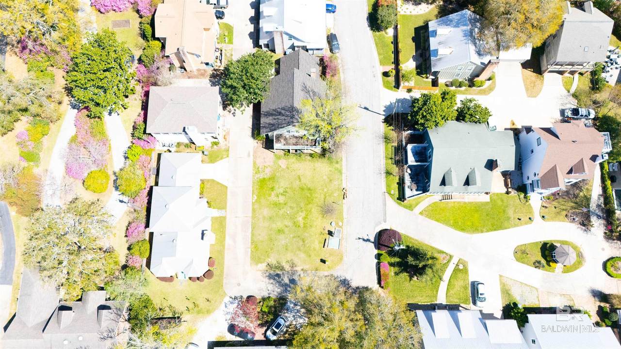0 Bay Bluff Sq - Photo 1