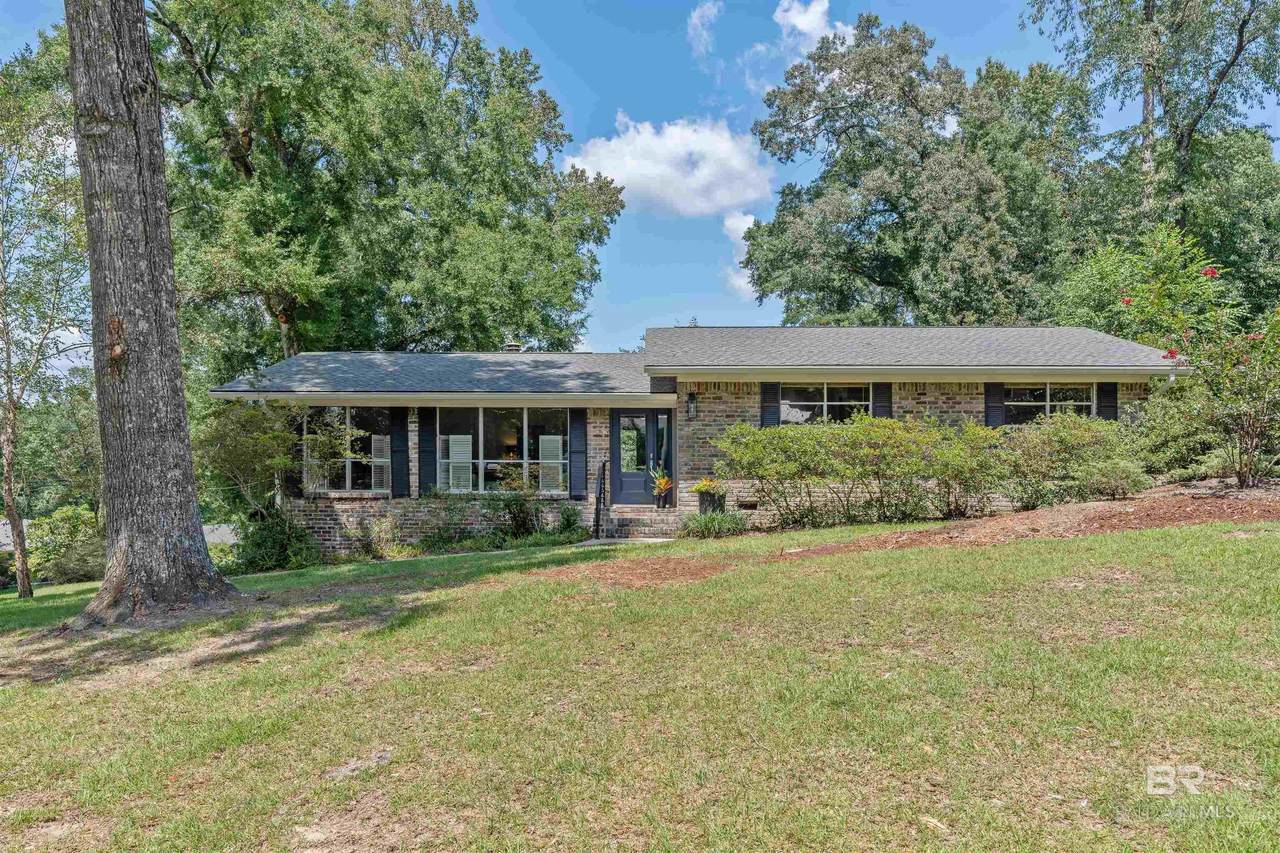 201 Confederate Drive - Photo 1