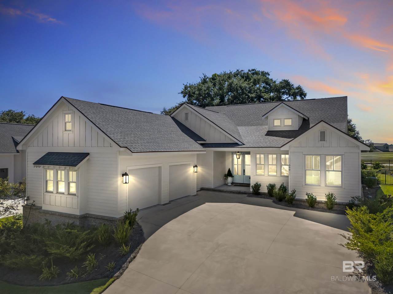 300 Cuban Lily Drive - Photo 1