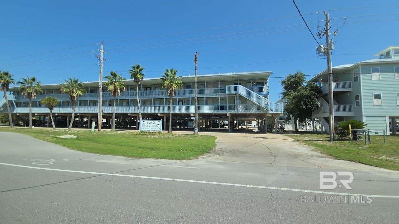 920 Lagoon Avenue - Photo 1