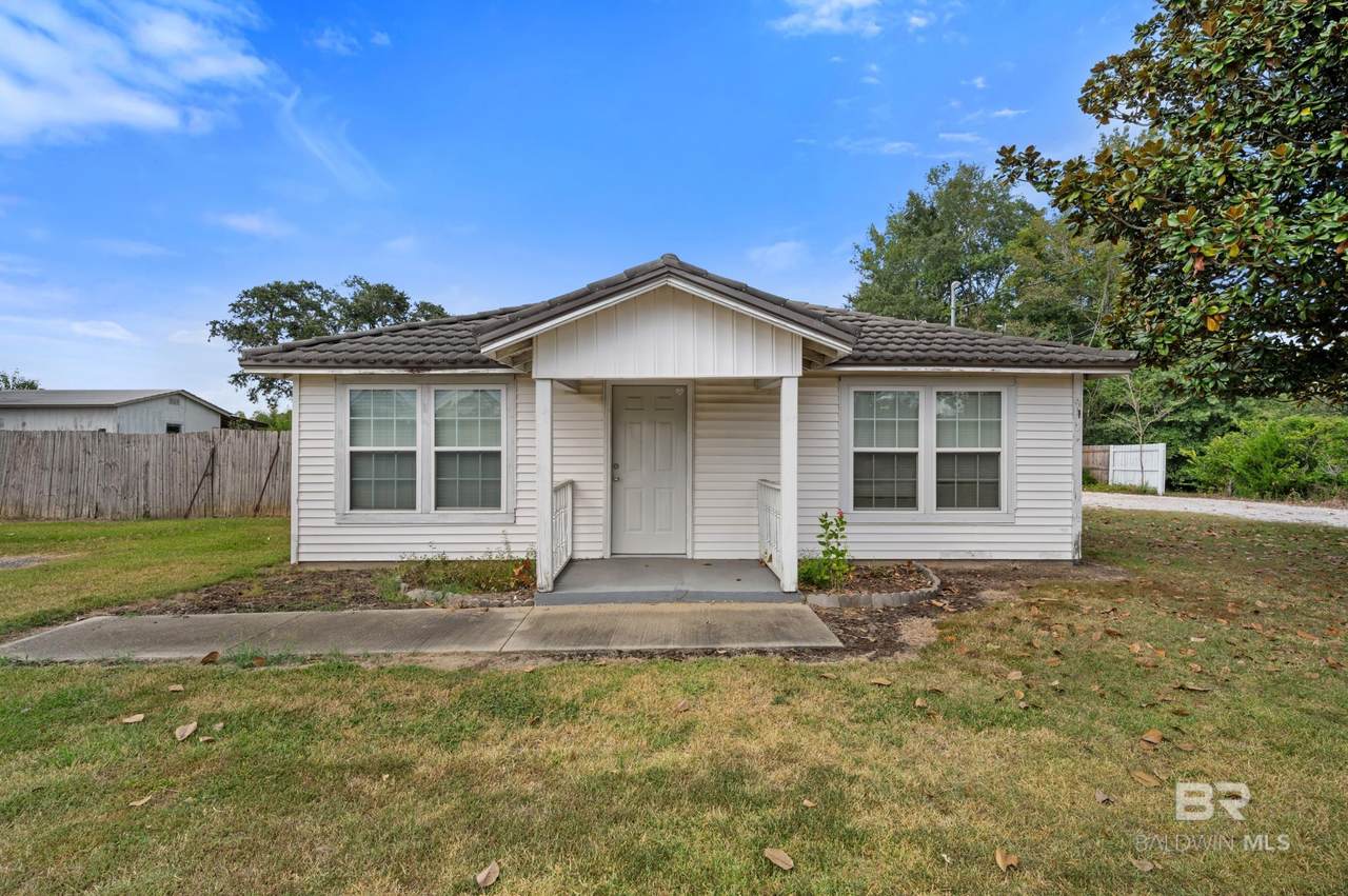 1011 Us Highway 31 - Photo 1