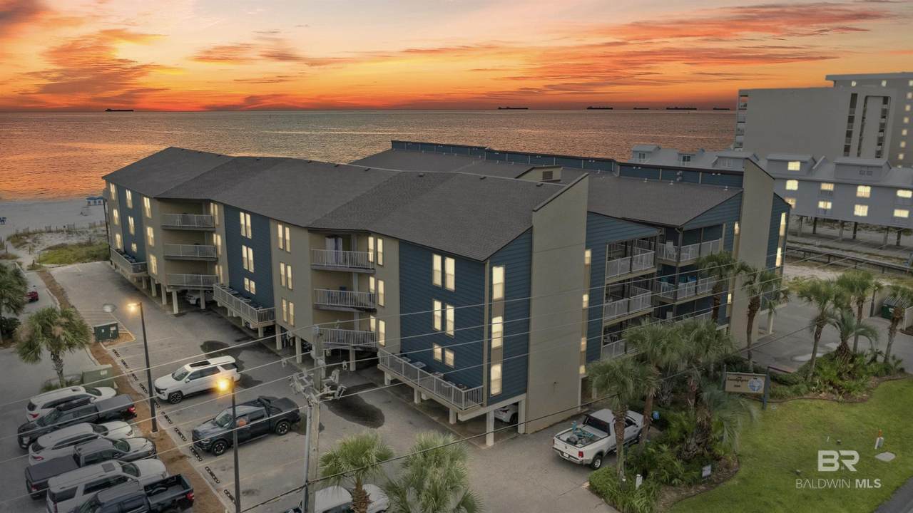 1069 Beach Boulevard - Photo 1