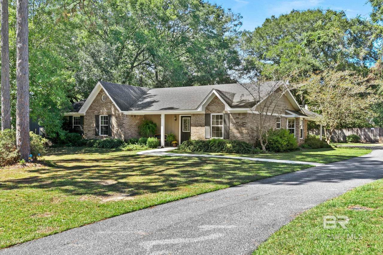 108 Charlotte Court - Photo 1