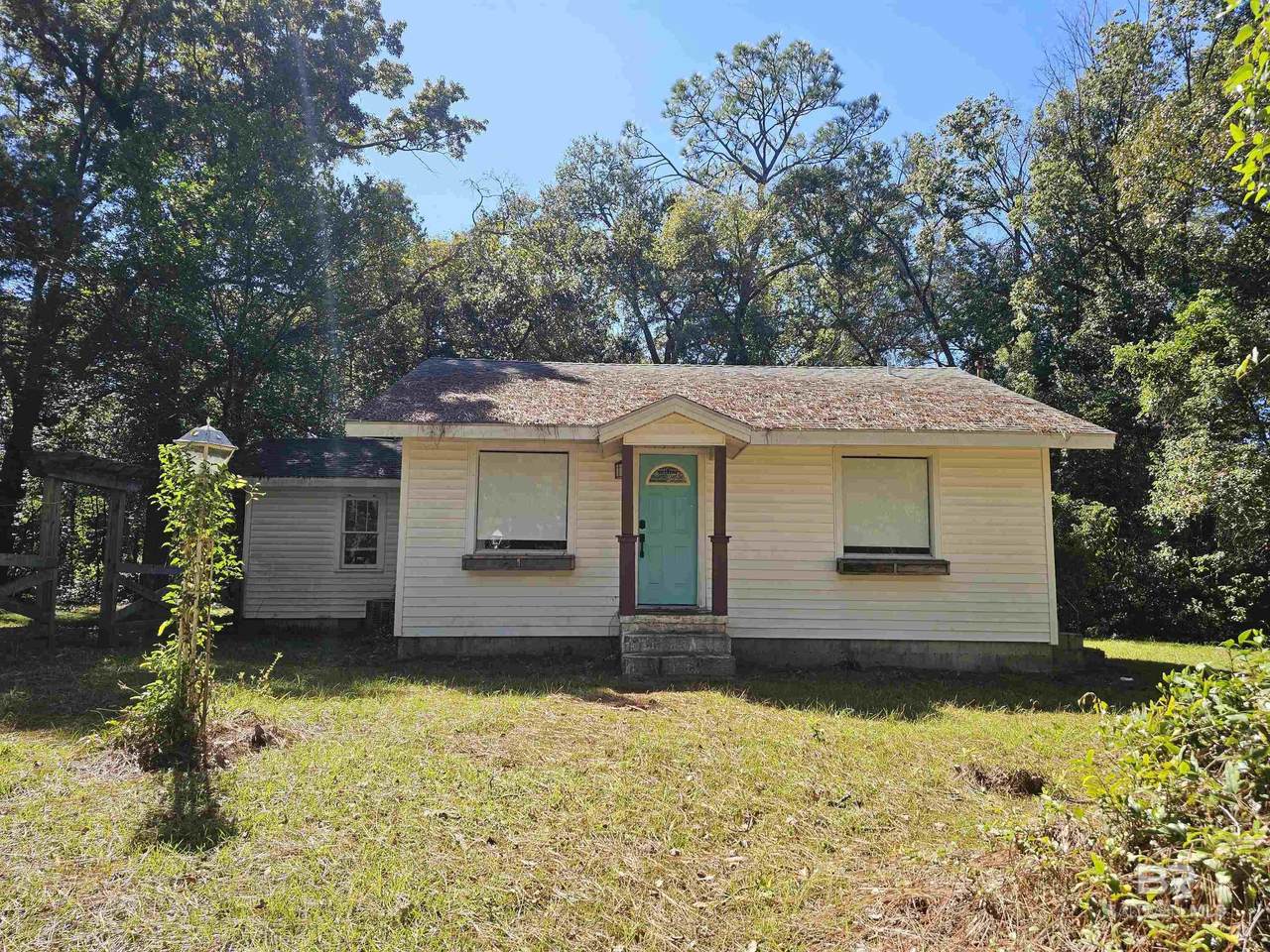 1701 Crestwood Drive - Photo 1