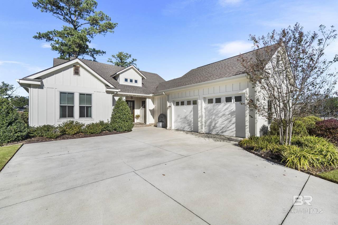 427 Colony Drive - Photo 1