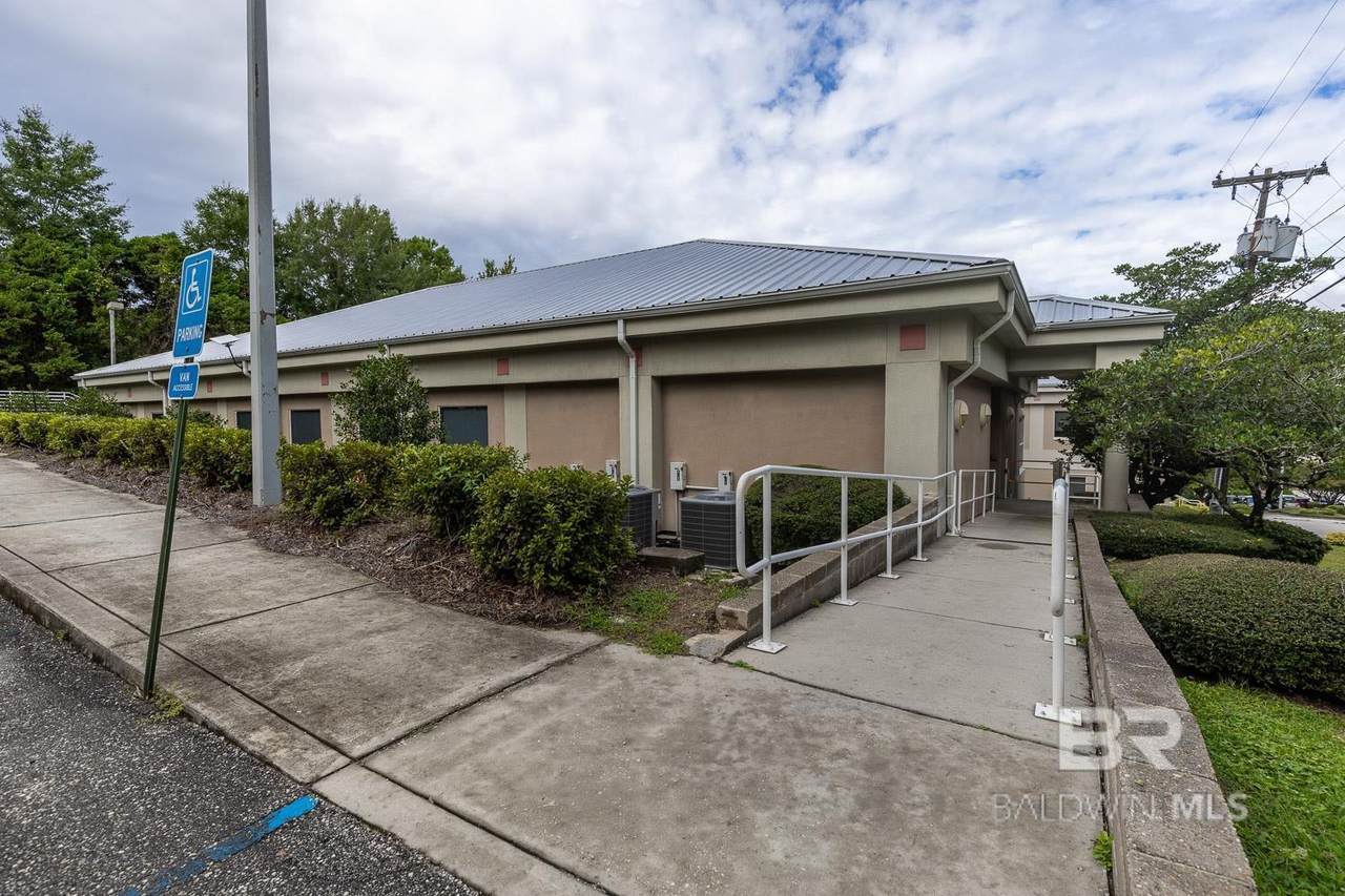 101 Villa Drive - Photo 1