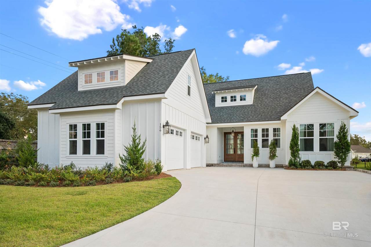 156 Hyacinth Street - Photo 1