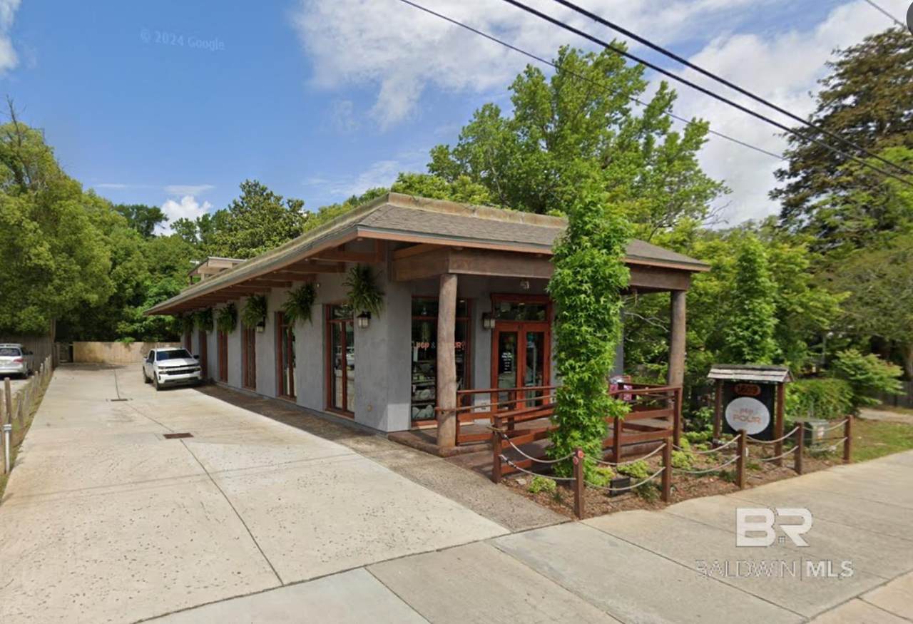 1809 Main Street - Photo 1