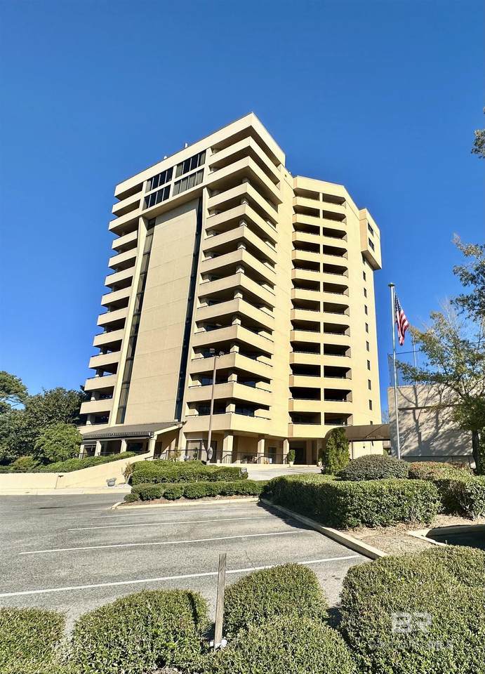 100 Tower Drive - Photo 1