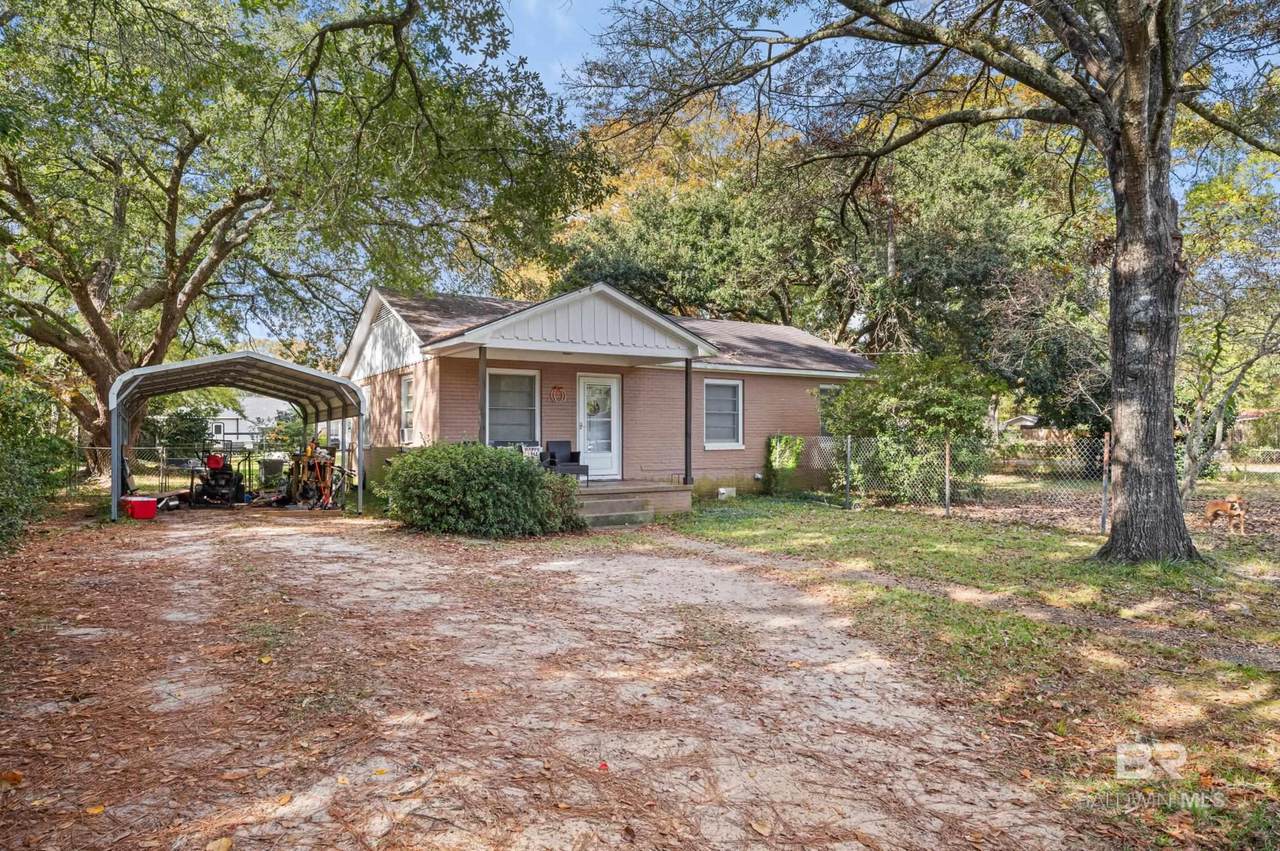 1605 Mcmillan Avenue - Photo 1