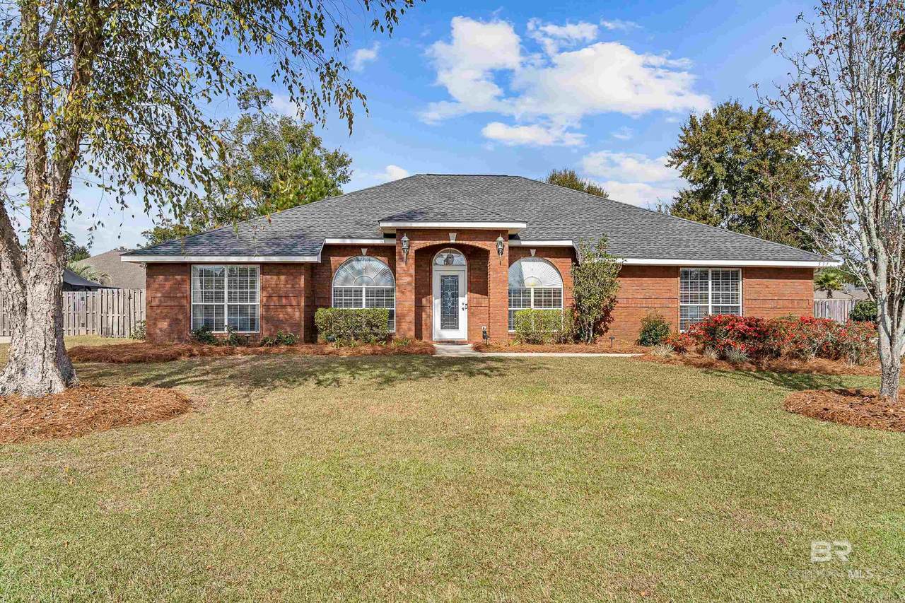 533 Sheffield Avenue - Photo 1