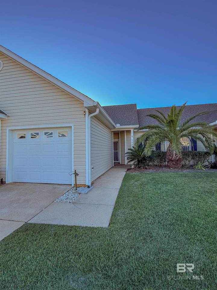 2651 Juniper Street - Photo 1