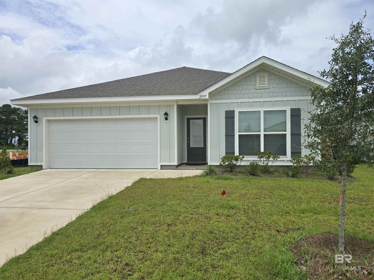 21937 Aleutian Avenue - Photo 1