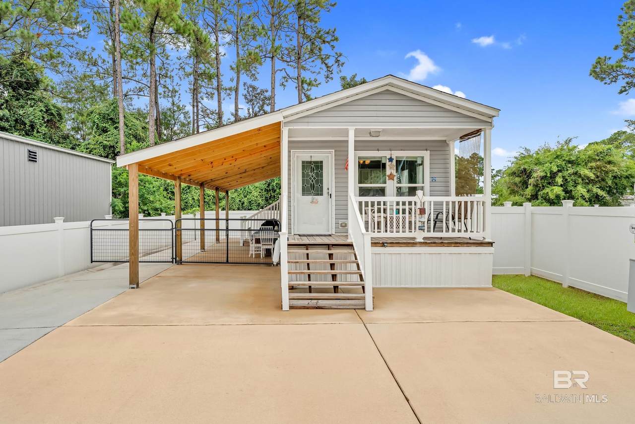 297 Buena Vista Circle - Photo 1