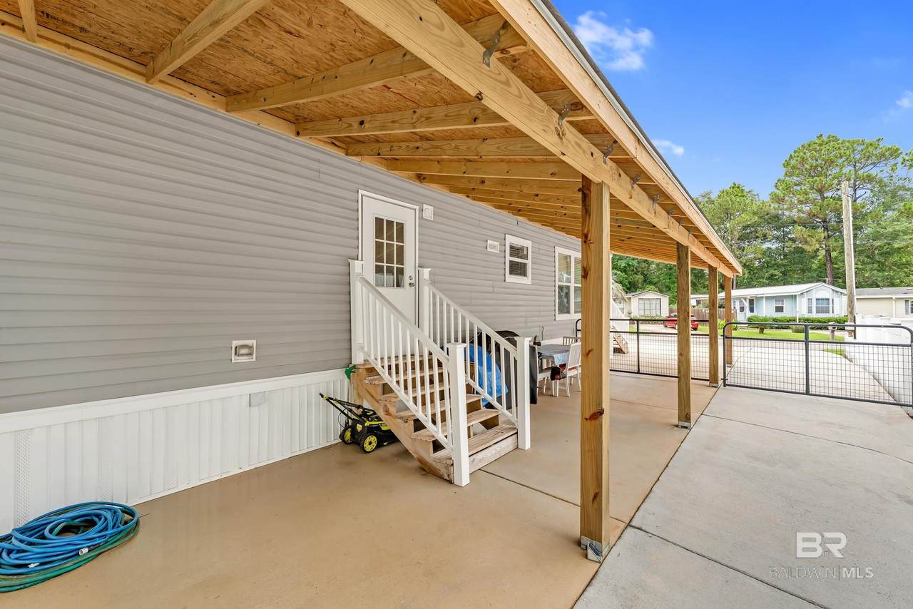 297 Buena Vista Circle - Photo 1