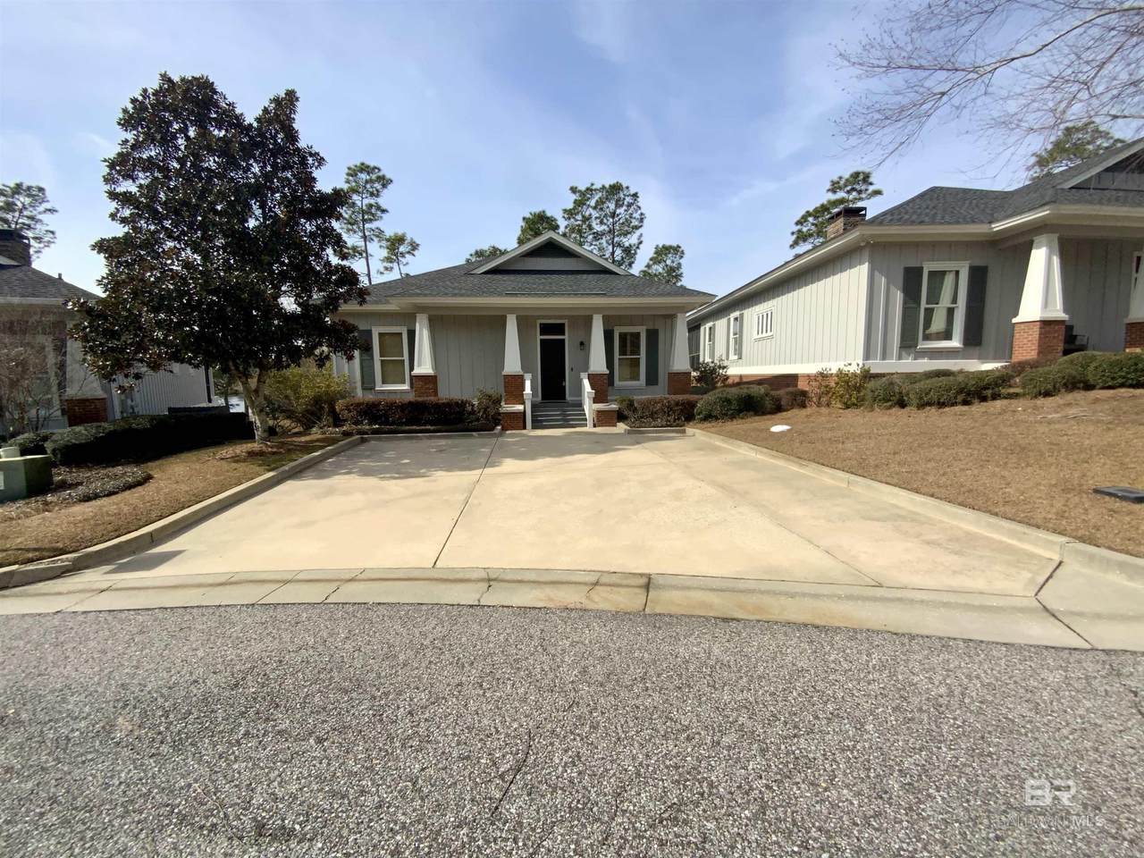 32529 Lakeview Circle - Photo 1