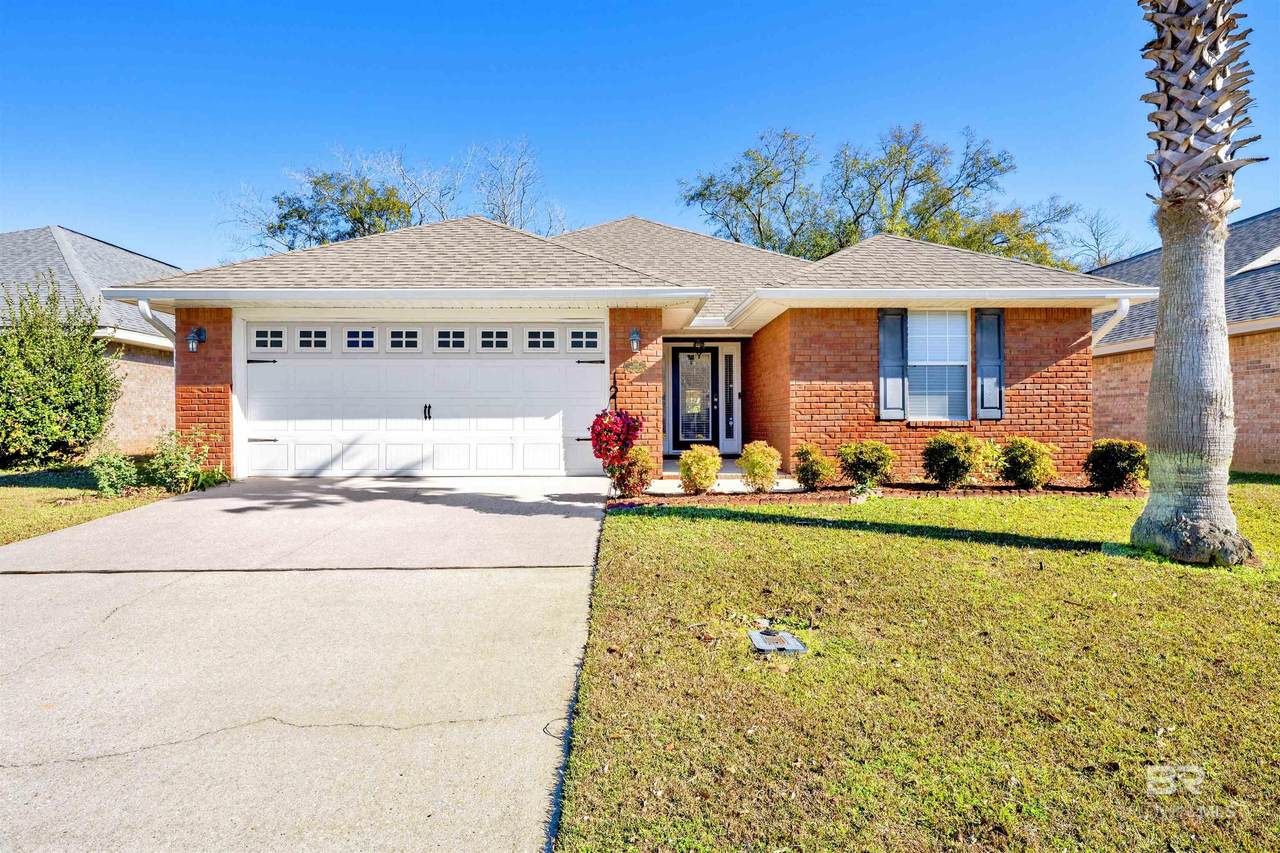 290 Ogden Court - Photo 1