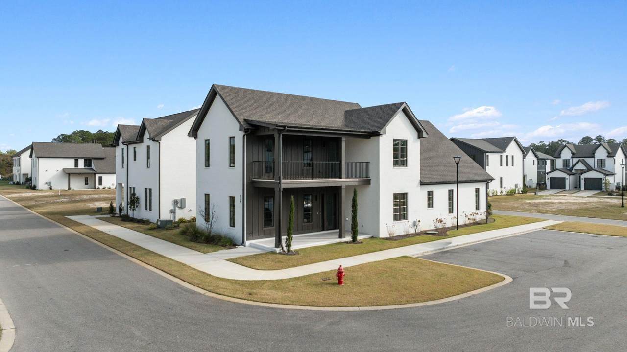 926 Inlet Circle - Photo 1