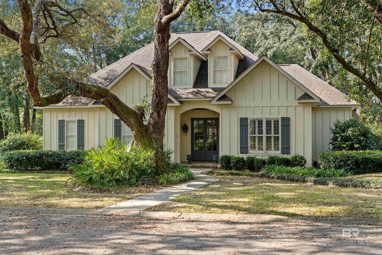 17145 Tennis Club Drive - Photo 1