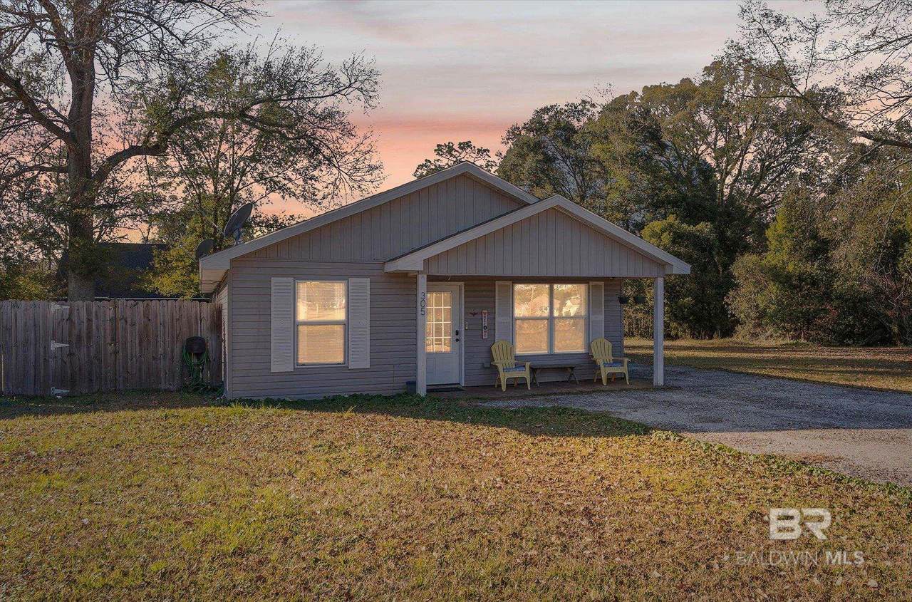 305 4th Street - Photo 1