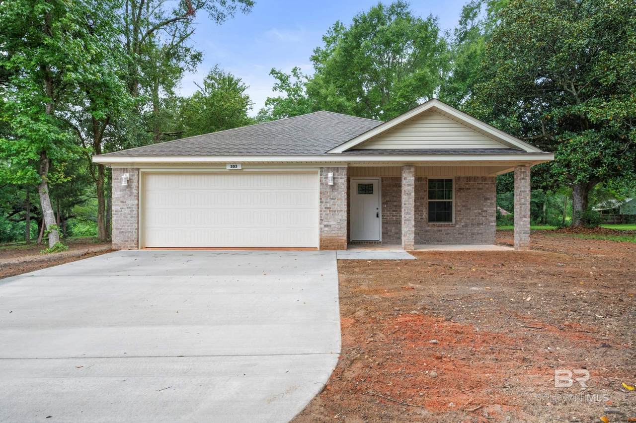 303 Dobson Avenue - Photo 1