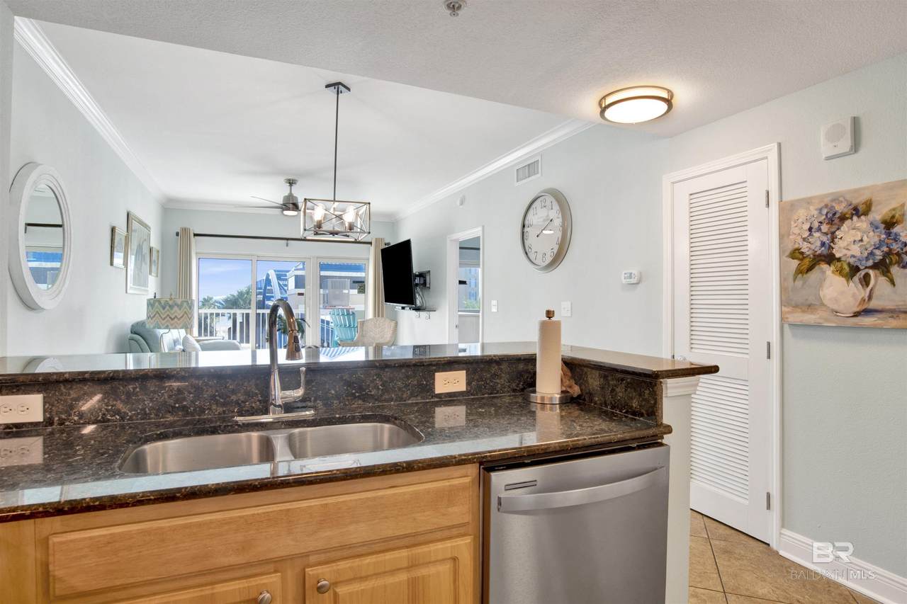 1010 West Beach Boulevard - Photo 1