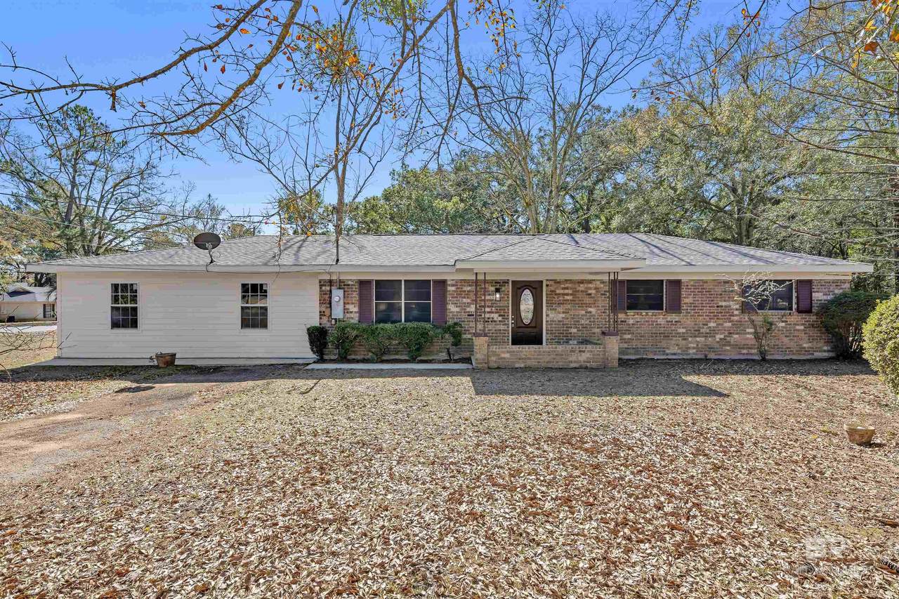 1320 Oak Street - Photo 1