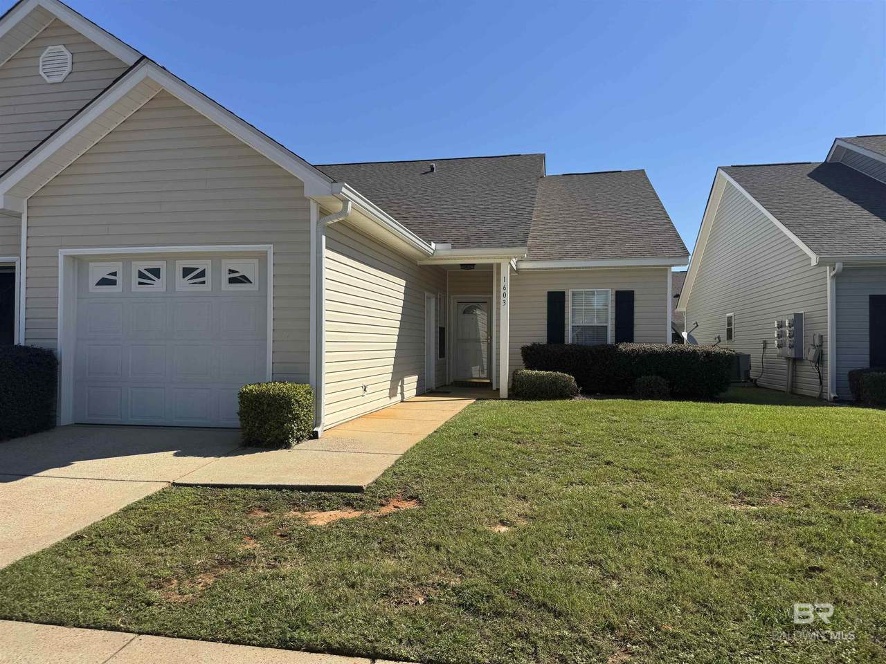 2651 Juniper Street - Photo 1