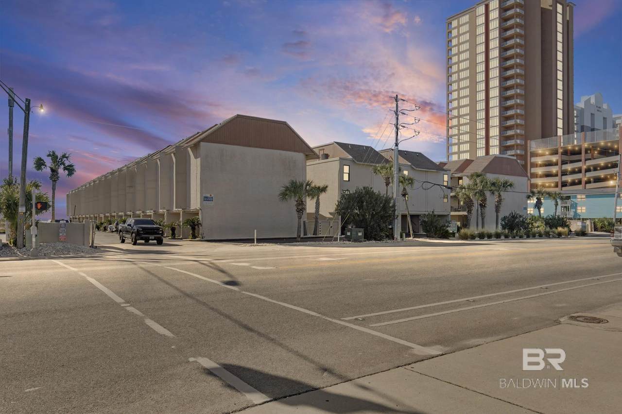 723 Beach Boulevard - Photo 1