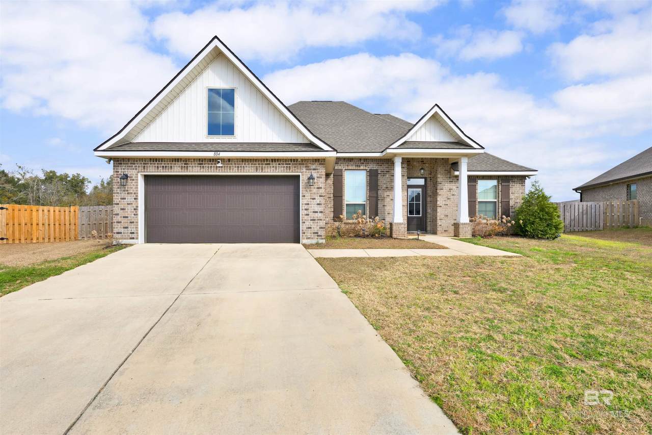 804 Connolly Avenue - Photo 1