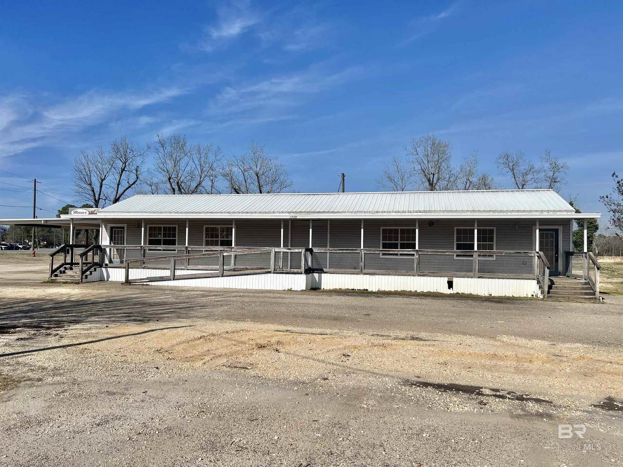 1909 Main Street - Photo 1