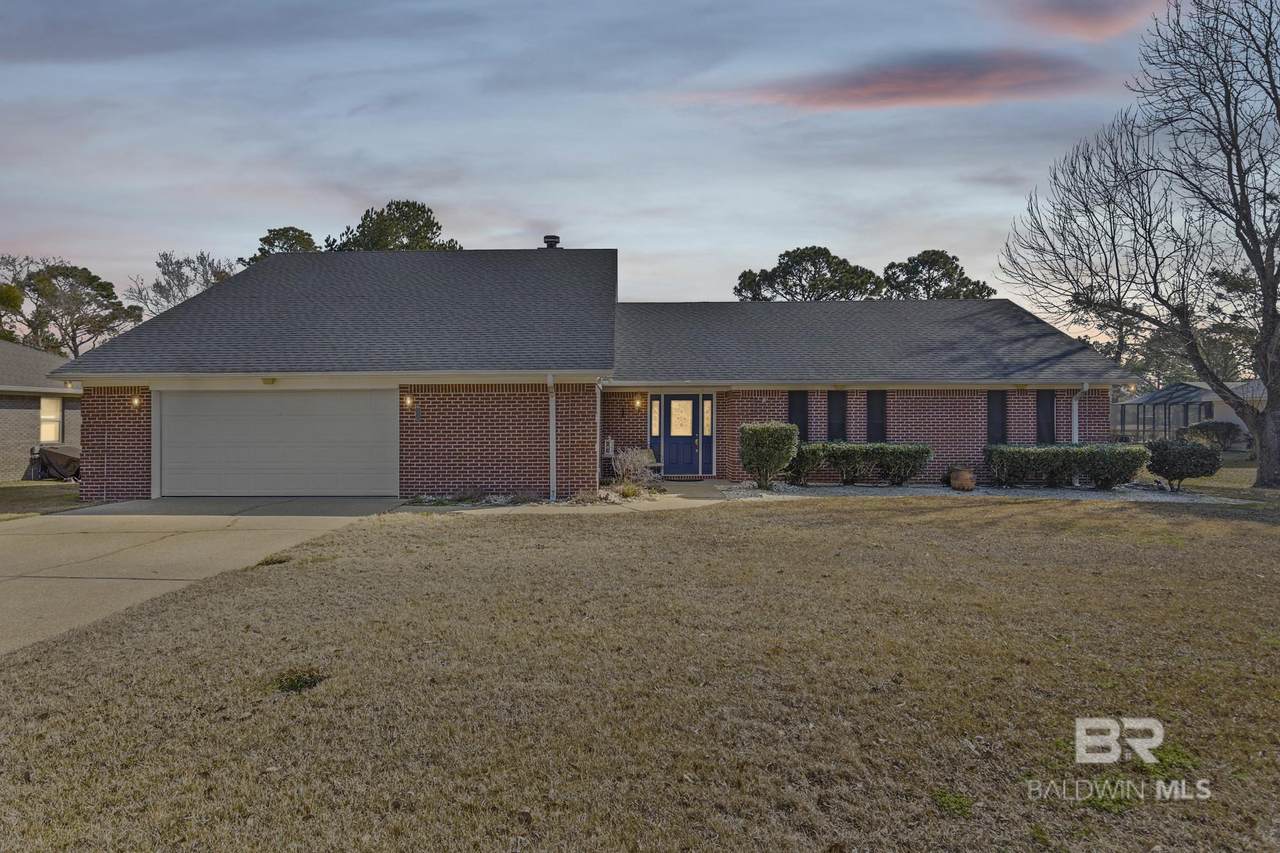 9230 Clubhouse Drive - Photo 1