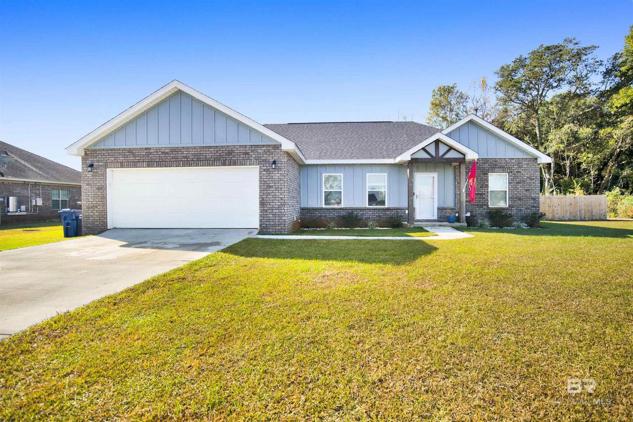 10015 Bridgewater Drive - Photo 1