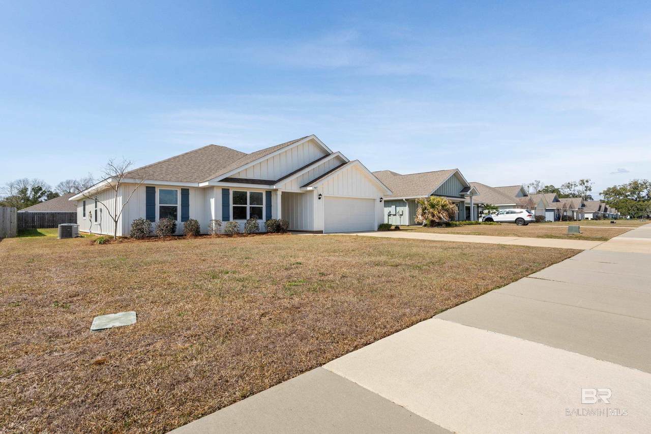 7045 Abigail Street - Photo 1