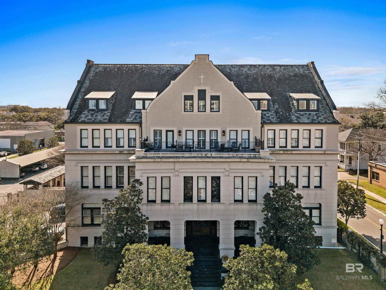 753 Saint Francis Street - Photo 1