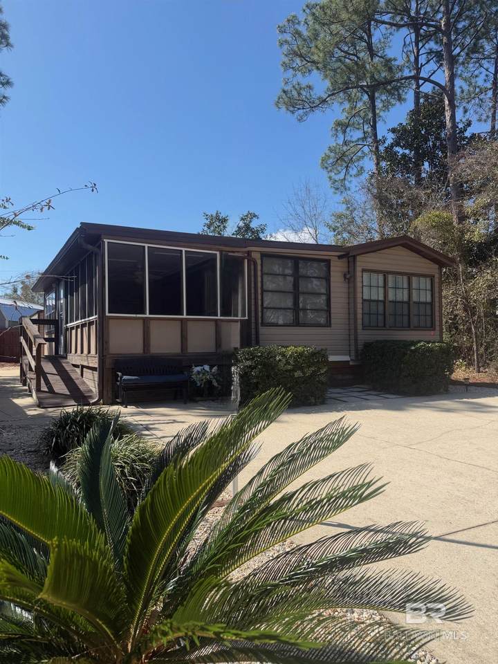 685 Escambia Loop - Photo 1