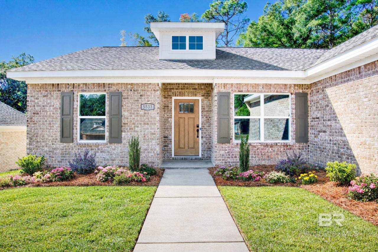 5533 Cross Creek Drive - Photo 1
